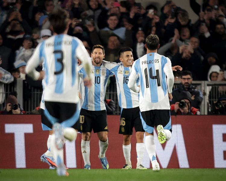 High-resolution images of the Argentina national football team for the FIFA World Cup 2026, including official squad photos and player portraits.