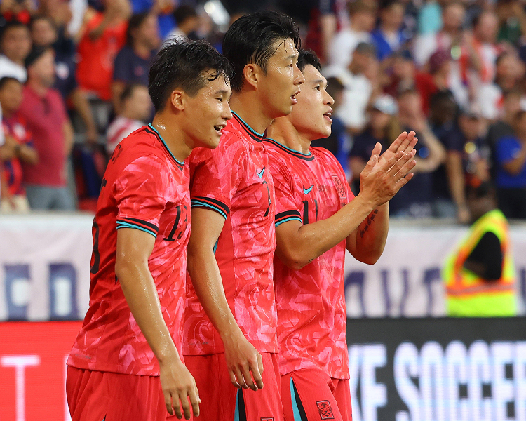 High-resolution images of the South Korea national football team for the FIFA World Cup 2026, including official squad photos and player portraits.