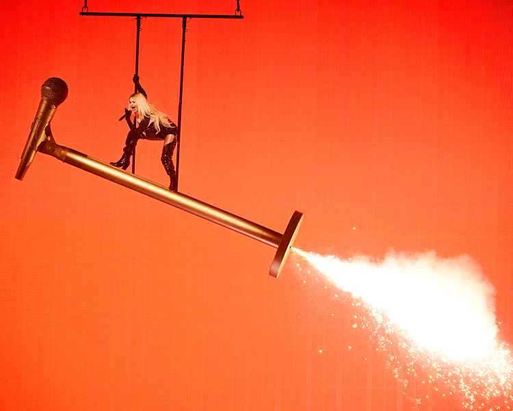 High-resolution entertainment images covering stage performances at the Eurovision Song Contest.