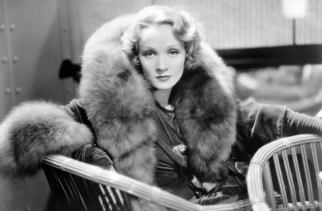 Ein ikonisches, lizenziertes Archivbild der Schauspielerin Marlene Dietrich, ein Beispiel aus dem historischen Entertainment-Archiv von IMAGO.