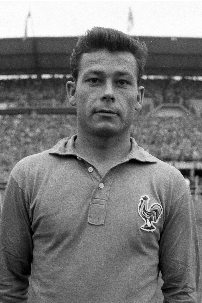 Archival shot of record-breaking striker Just Fontaine during a men's football World Cup match in his 1950–1962 era.