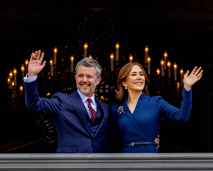 König Frederik X. und Königin Mary von Dänemark, unterstreichen lizenzierte europäische Royals-Fotografie.